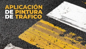 Aplicación de pintura de tráfico